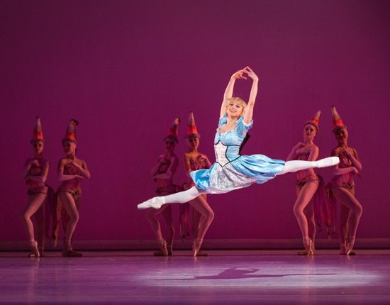 Alice in Wonderland ballet, leap